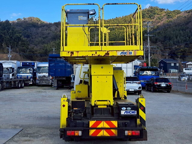 いすゞエルフ高所作業車小型（2t・3t）[写真07]