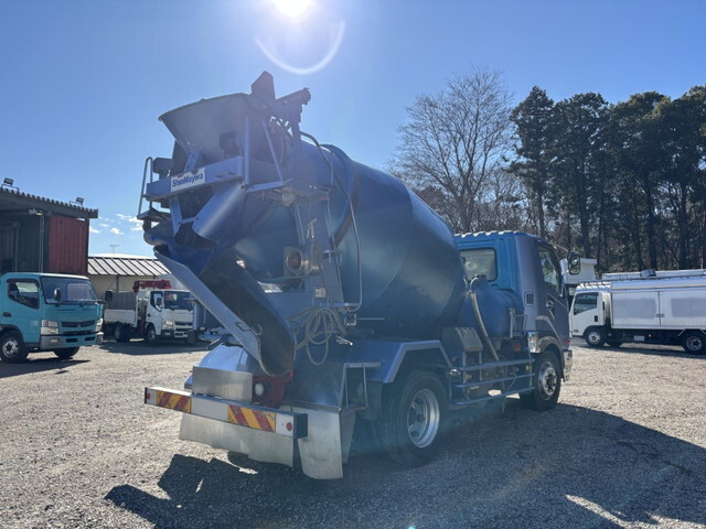 三菱ふそうファイターミキサー車（コンクリートミキサー）増トン（6t・8t）[写真02]