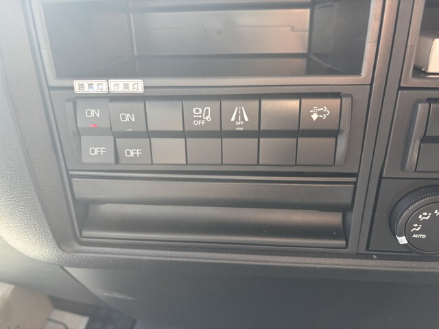 三菱ふそうファイターコンテナ専用車中型（4t）[写真11]