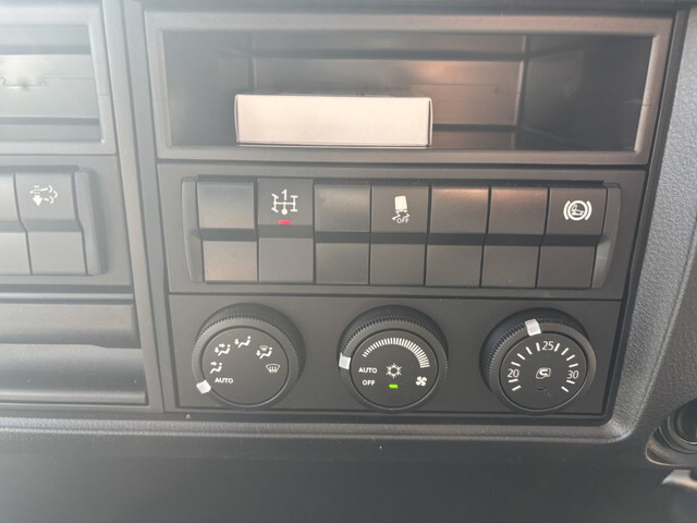 三菱ふそうファイターコンテナ専用車中型（4t）[写真12]