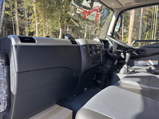 三菱ふそうファイターコンテナ専用車中型（4t）[写真19]