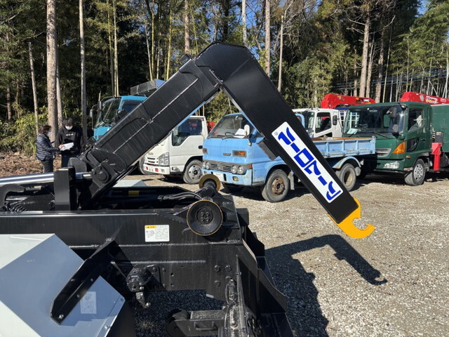 三菱ふそうファイターコンテナ専用車中型（4t）[写真23]