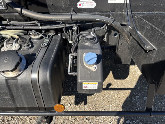 三菱ふそうファイターコンテナ専用車中型（4t）[写真28]