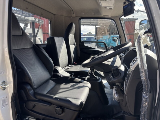 三菱ふそうファイターコンテナ専用車中型（4t）[写真05]