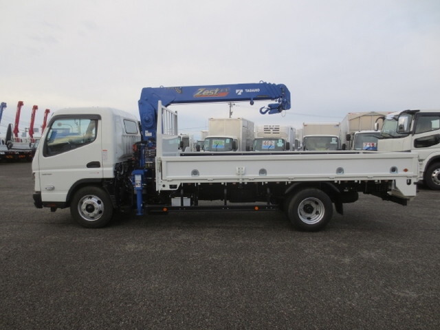 三菱ふそうキャンタークレーン4段小型（2t・3t）[写真08]