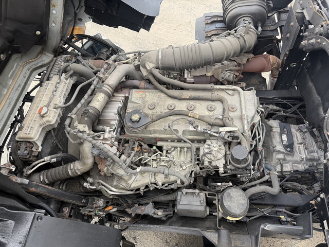 日野プロフィアアルミウイング大型（10t）[写真19]