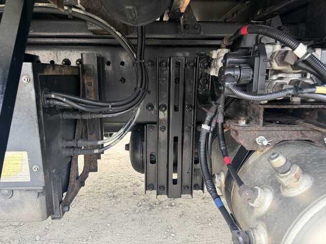 日野プロフィアアルミウイング大型（10t）[写真31]