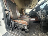 日野プロフィアアルミウイング大型（10t）[写真36]