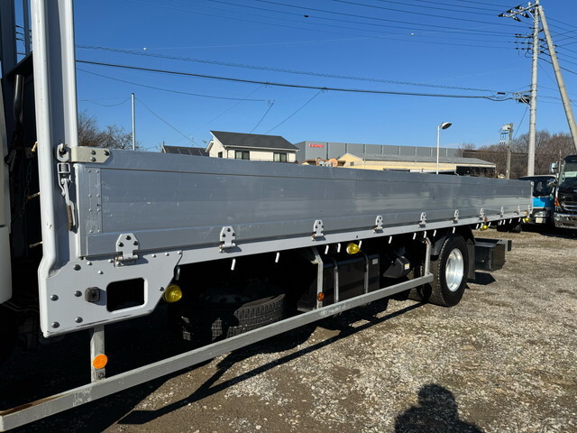 三菱ふそうファイターアルミブロック中型（4t）[写真12]