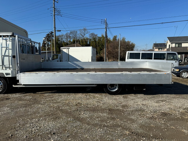 三菱ふそうファイターアルミブロック中型（4t）[写真13]