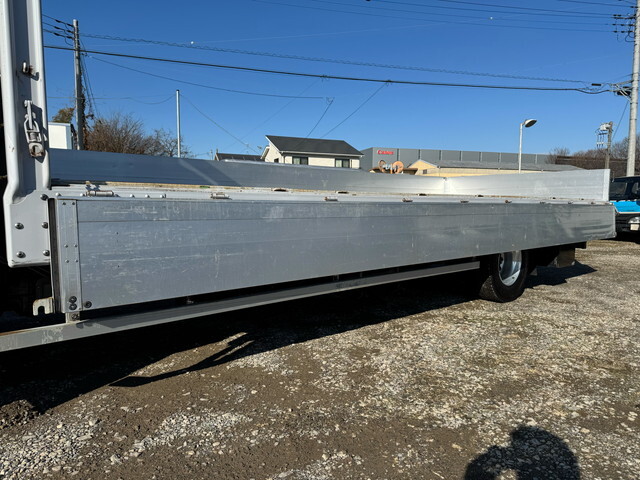 三菱ふそうファイターアルミブロック中型（4t）[写真14]