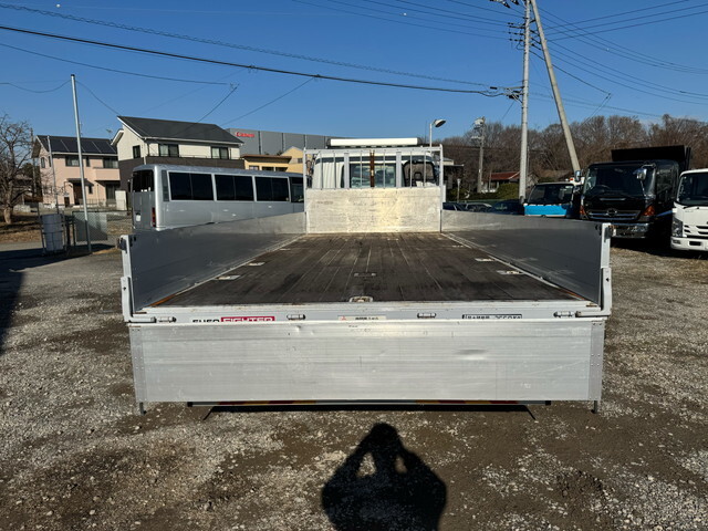 三菱ふそうファイターアルミブロック中型（4t）[写真16]