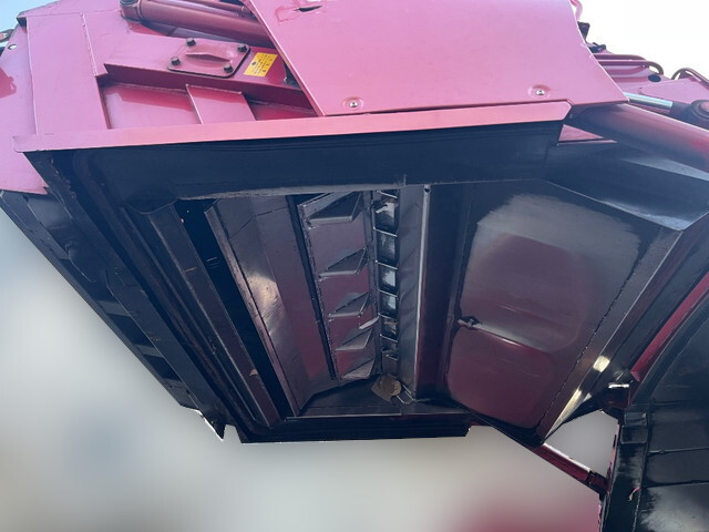 三菱ふそうファイターパッカー車（塵芥車）中型（4t）[写真10]