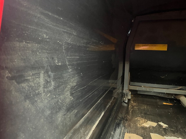 三菱ふそうファイターパッカー車（塵芥車）中型（4t）[写真12]