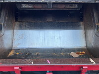 三菱ふそうファイターパッカー車（塵芥車）中型（4t）[写真17]