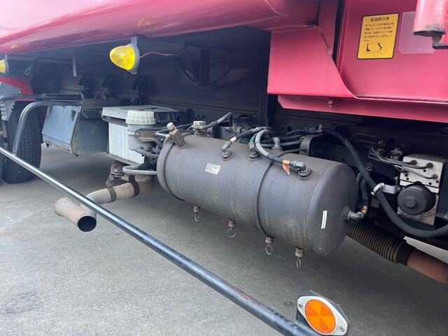 三菱ふそうファイターパッカー車（塵芥車）中型（4t）[写真21]