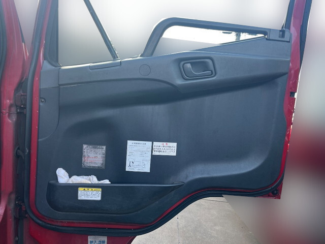 三菱ふそうファイターパッカー車（塵芥車）中型（4t）[写真29]