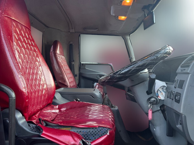 三菱ふそうファイターパッカー車（塵芥車）中型（4t）[写真31]