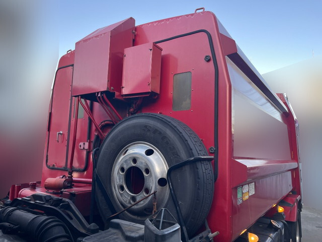 三菱ふそうファイターパッカー車（塵芥車）中型（4t）[写真07]