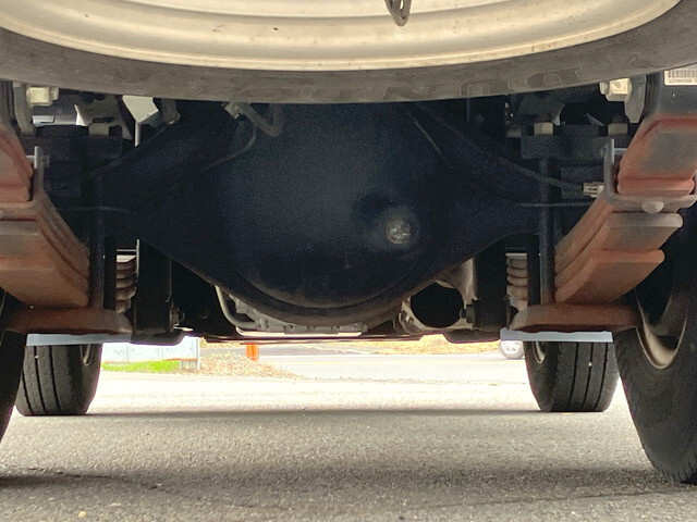 いすゞエルフ冷凍車（冷蔵車）小型（2t・3t）[写真24]