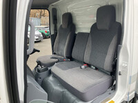 いすゞエルフ冷凍車（冷蔵車）小型（2t・3t）[写真30]