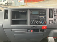 いすゞエルフ冷凍車（冷蔵車）小型（2t・3t）[写真36]