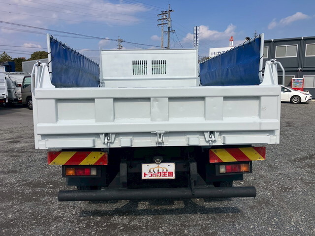 三菱ふそうキャンターダンプ小型（2t・3t）[写真11]