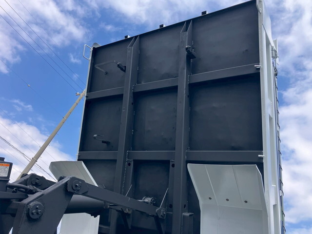 三菱ふそうキャンターダンプ小型（2t・3t）[写真14]