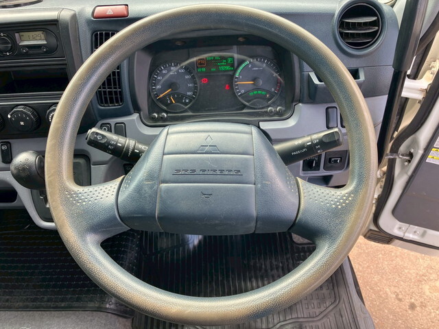 三菱ふそうキャンターダンプ小型（2t・3t）[写真35]