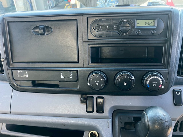 三菱ふそうキャンターダンプ小型（2t・3t）[写真37]