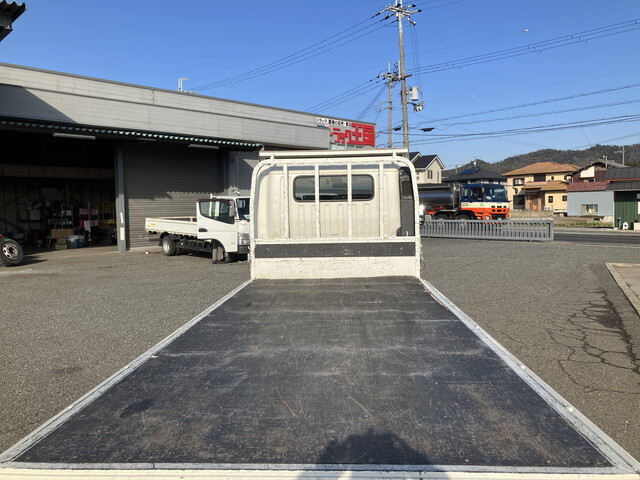 トヨタトヨエース平ボディ小型（2t・3t）[写真11]