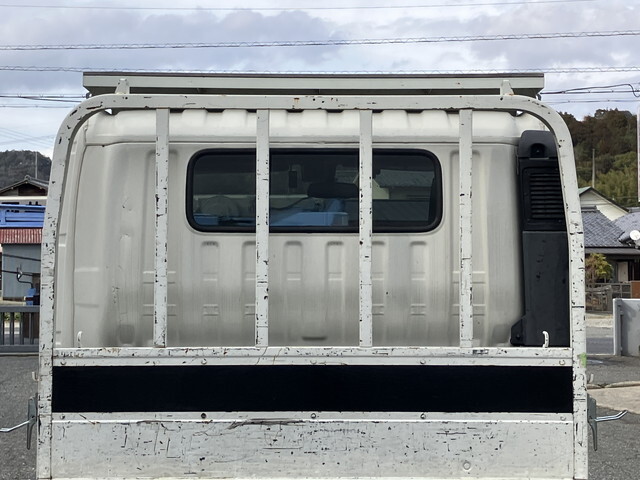 トヨタトヨエース平ボディ小型（2t・3t）[写真13]