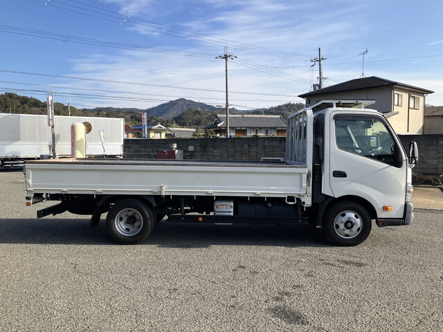 トヨタトヨエース平ボディ小型（2t・3t）[写真06]