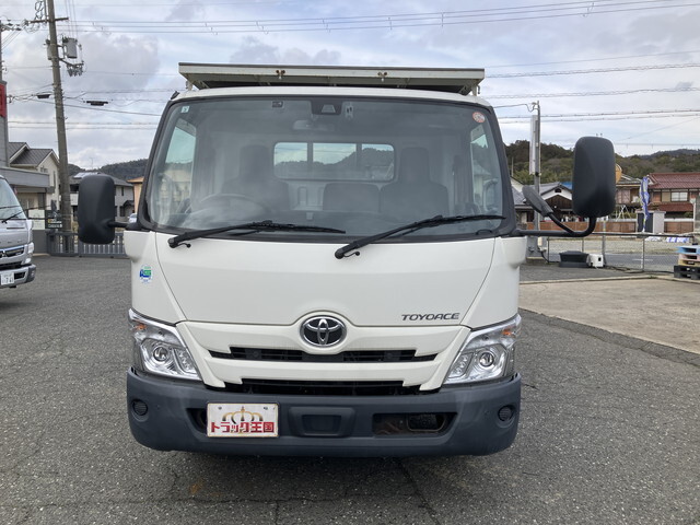 トヨタトヨエース平ボディ小型（2t・3t）[写真09]