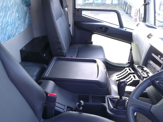 三菱ふそうファイターミキサー車（コンクリートミキサー）増トン（6t・8t）[写真27]