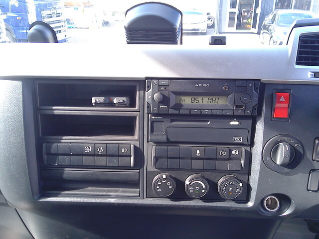 三菱ふそうファイターミキサー車（コンクリートミキサー）増トン（6t・8t）[写真28]