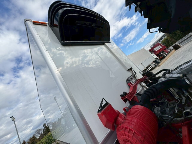 日野レンジャー冷凍車（冷蔵車）中型（4t）[写真10]