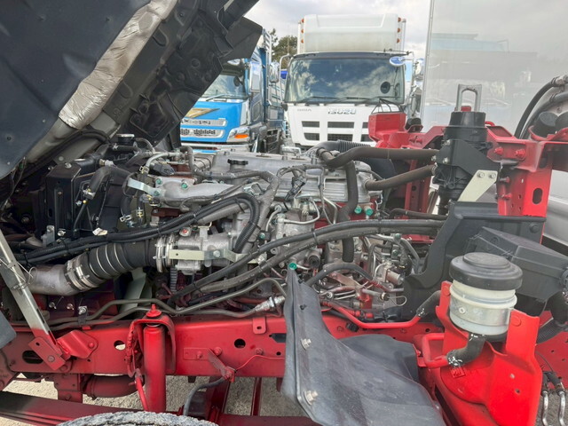 日野レンジャー冷凍車（冷蔵車）中型（4t）[写真11]