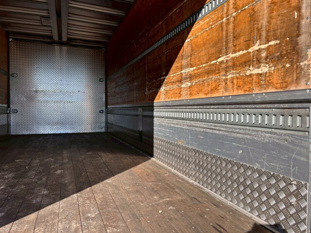 日野レンジャーアルミウイング中型（4t）[写真15]