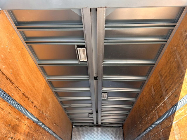 日野レンジャーアルミウイング中型（4t）[写真16]