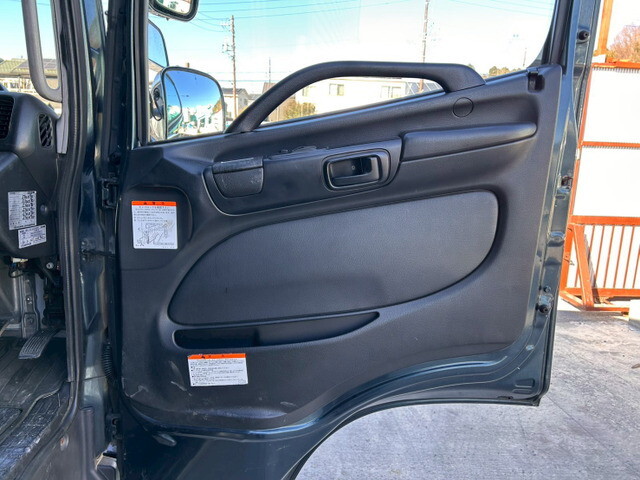 日野レンジャーアルミウイング中型（4t）[写真19]