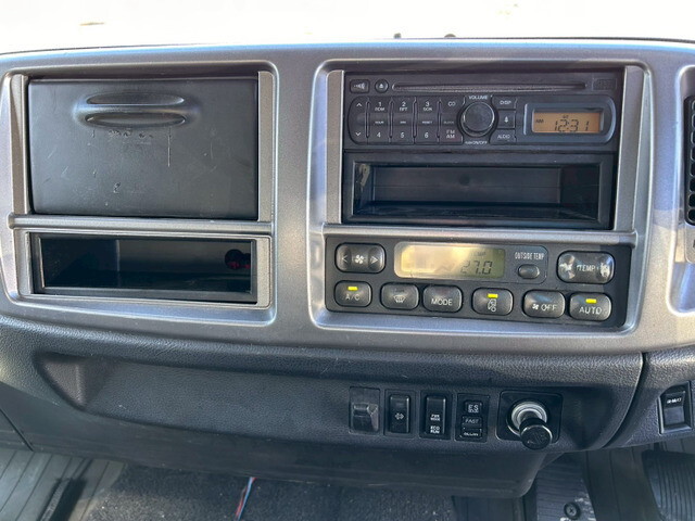 日野レンジャーアルミウイング中型（4t）[写真30]