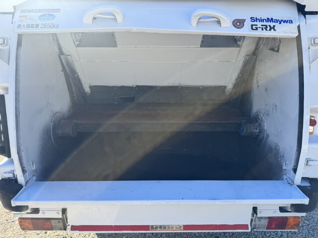 三菱ふそうキャンターパッカー車（塵芥車）小型（2t・3t）[写真33]