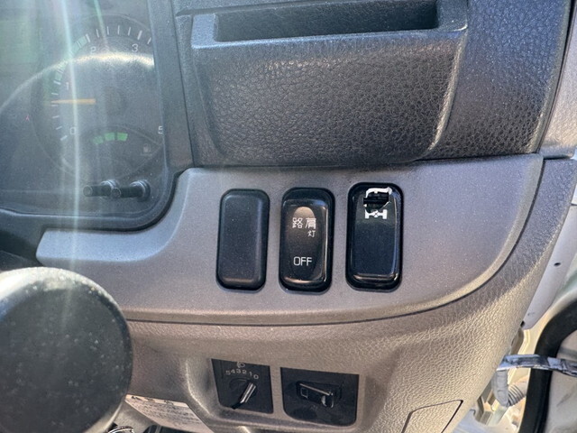 三菱ふそうキャンターパッカー車（塵芥車）小型（2t・3t）[写真08]