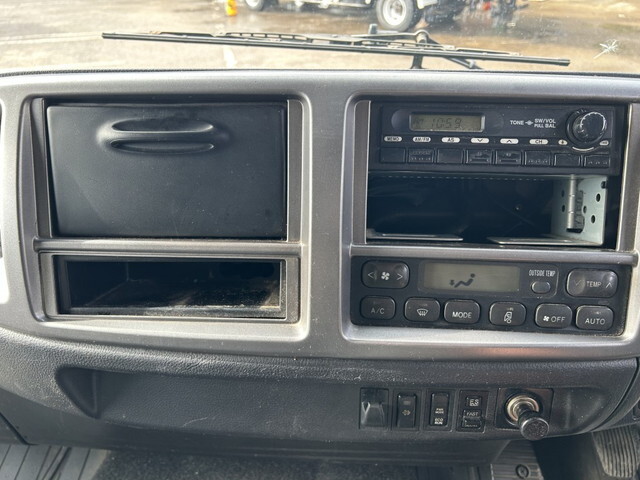 日野レンジャーアルミバン中型（4t）[写真10]