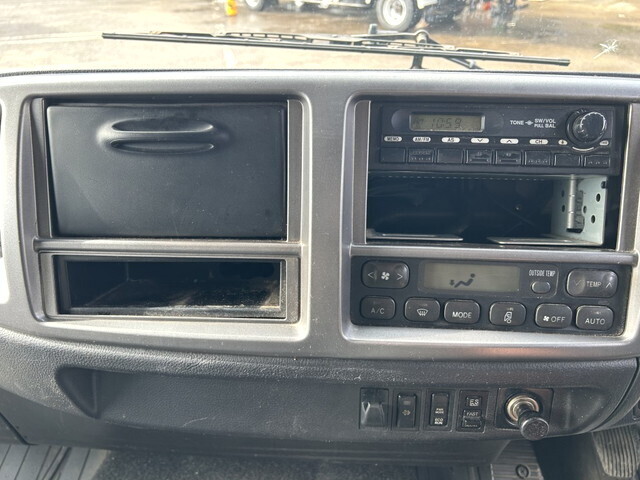 日野レンジャーアルミバン中型（4t）[写真14]