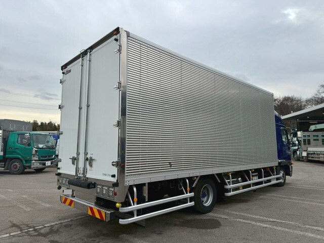 日野レンジャーアルミバン中型（4t）[写真02]