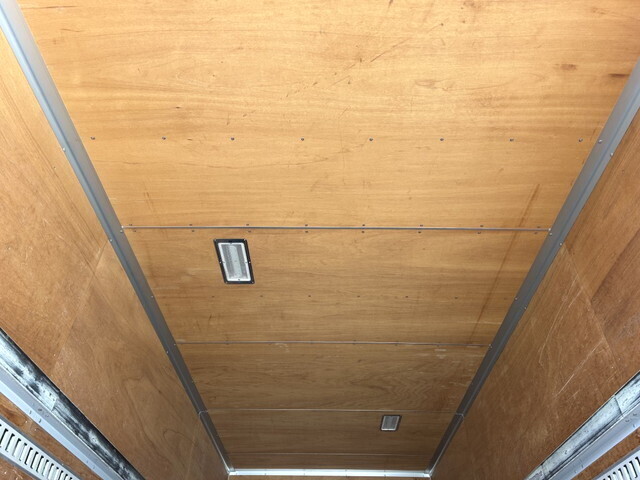 日野レンジャーアルミバン中型（4t）[写真25]