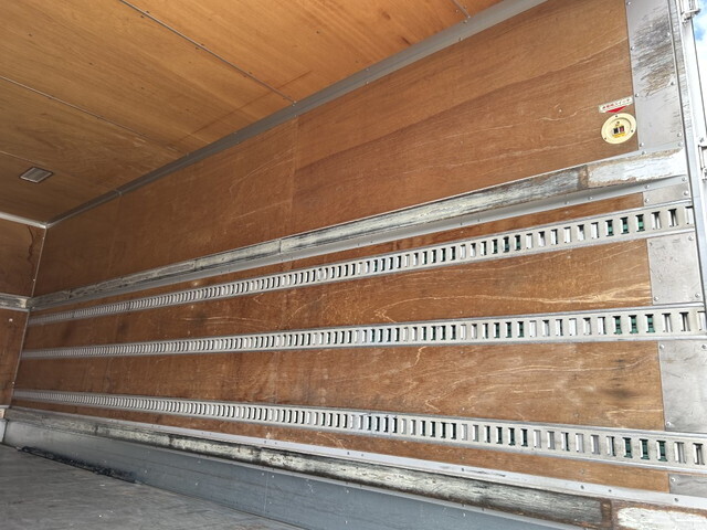 日野レンジャーアルミバン中型（4t）[写真26]