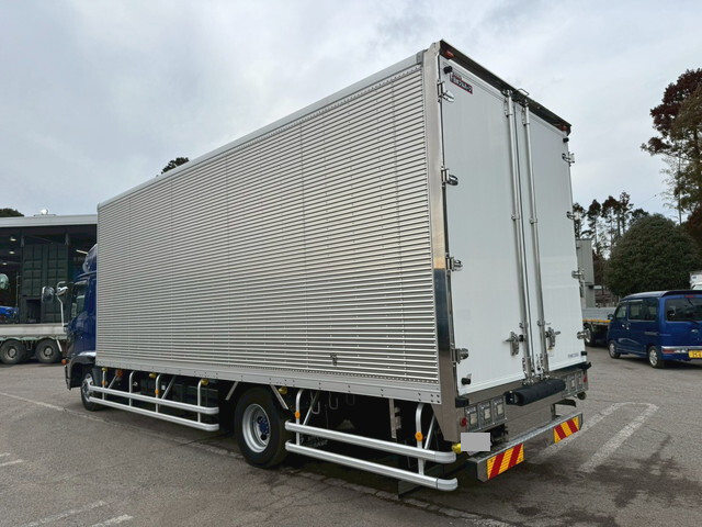 日野レンジャーアルミバン中型（4t）[写真04]